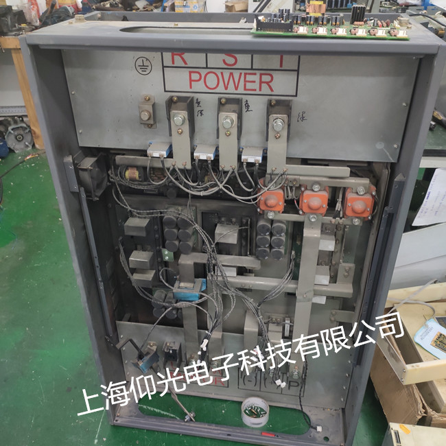 四方變頻器維修,313KVA變頻器炸機短路故障修理經(jīng)驗