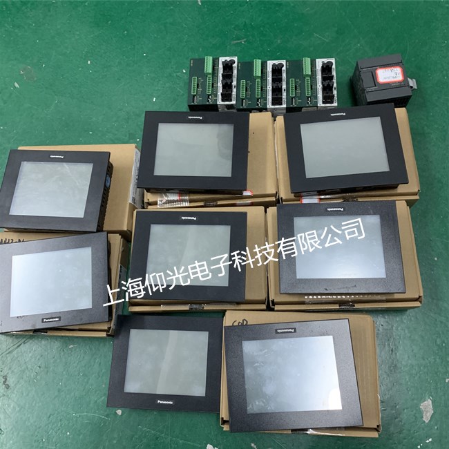 灌膠機松下觸摸屏黑屏維修