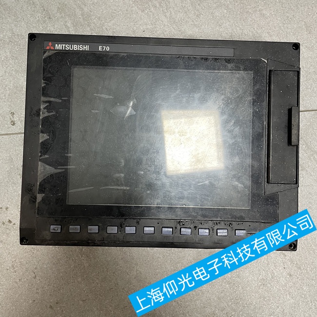 昆山三菱數控系統M800系列運行過程突然重啟故障維修方便顧客