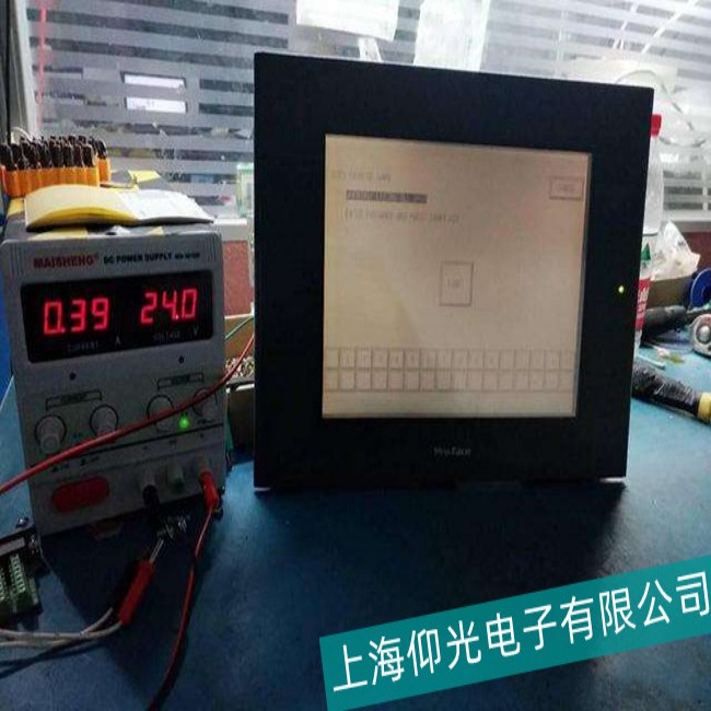 廣西服務業施耐德觸摸屏XBTF011110開機走到一半就不動故障維修費用