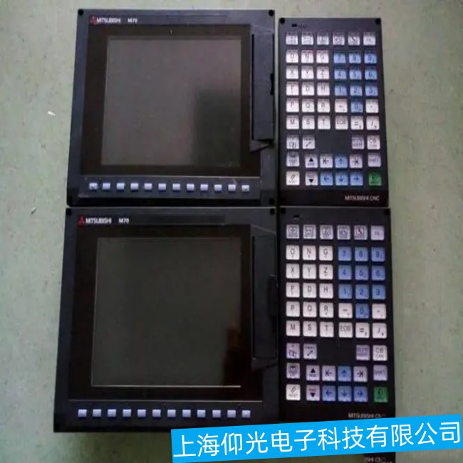 江蘇三菱數控系統M700系列操作面板出現無顯示故障維修當天修好